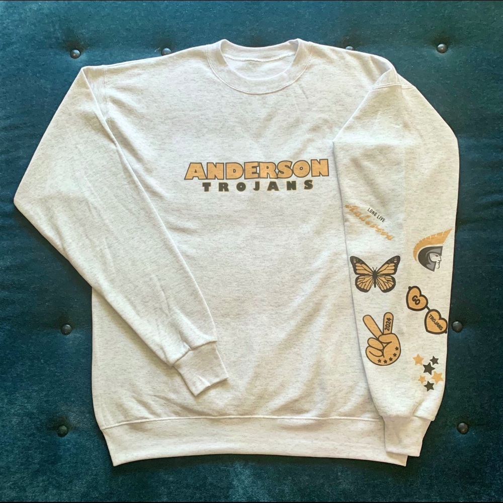 CUSTOM COLLEGE CREWNECKS! - Picture 6 of 8